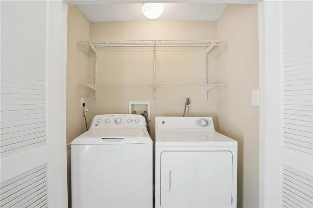 266 Midvale Drive NE Atlanta, GA 30342