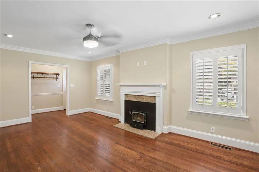 266 Midvale Drive NE Atlanta, GA 30342