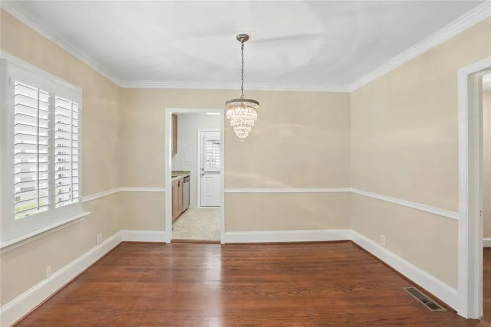 266 Midvale Drive NE Atlanta, GA 30342