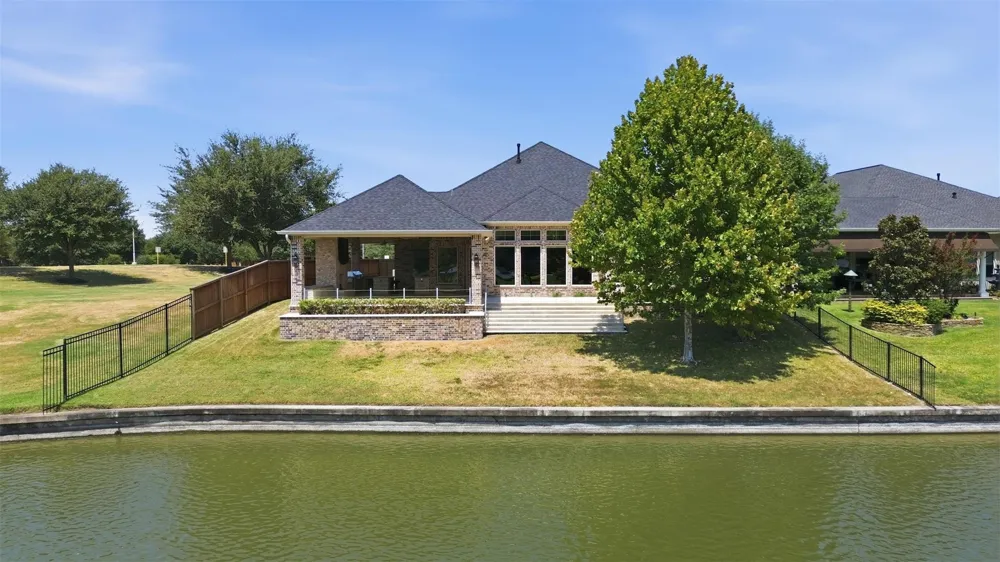 9806 Reflection Point Drive Cypress, TX 77433
