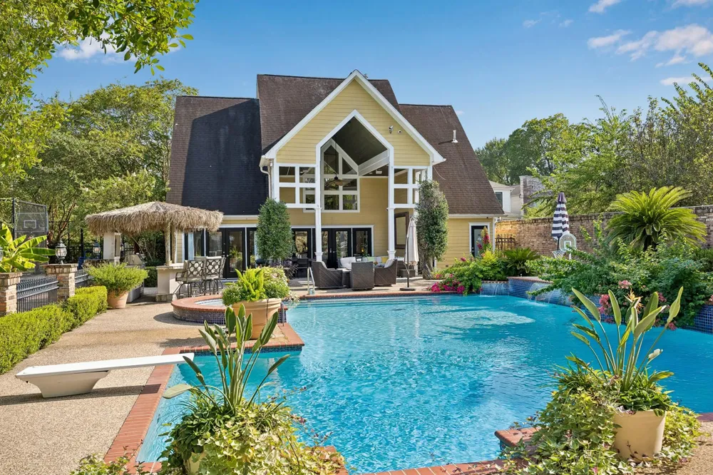 216 E 26th Street Houston, TX 77008