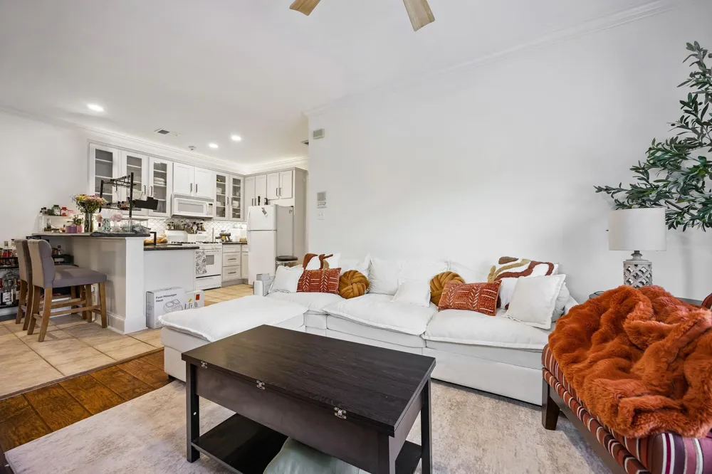 216 E 26th Street Houston, TX 77008