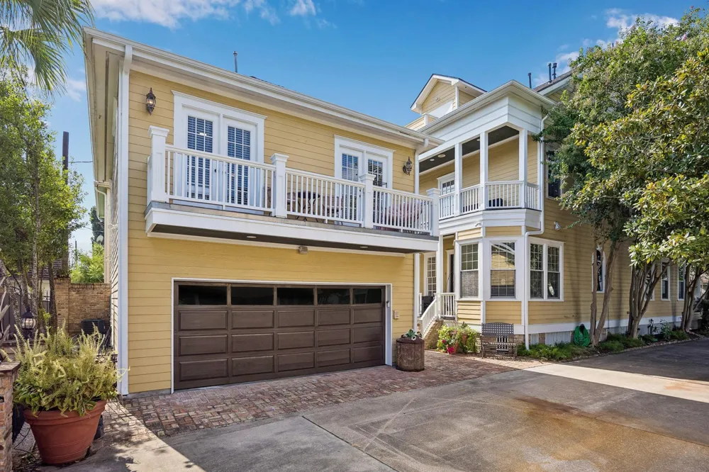 216 E 26th Street Houston, TX 77008