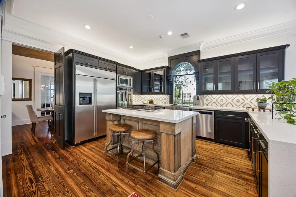 216 E 26th Street Houston, TX 77008