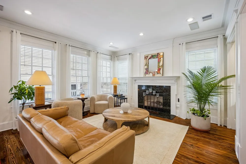 216 E 26th Street Houston, TX 77008