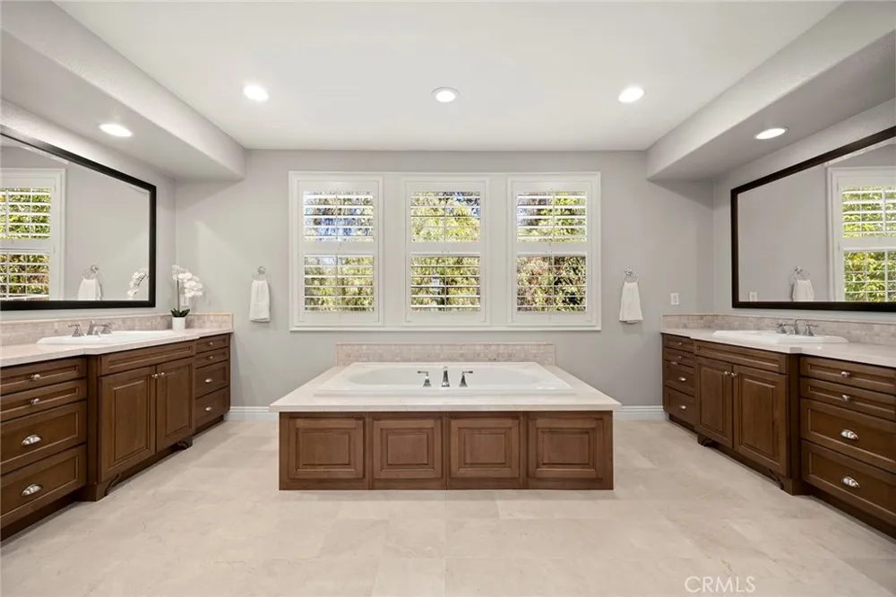 12 Calle Altea San Clemente, CA 92673