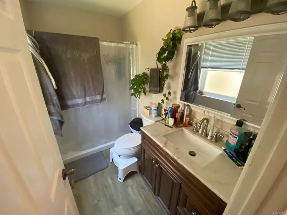 1651 S Juniper Street S #194 Escondido, CA 92025