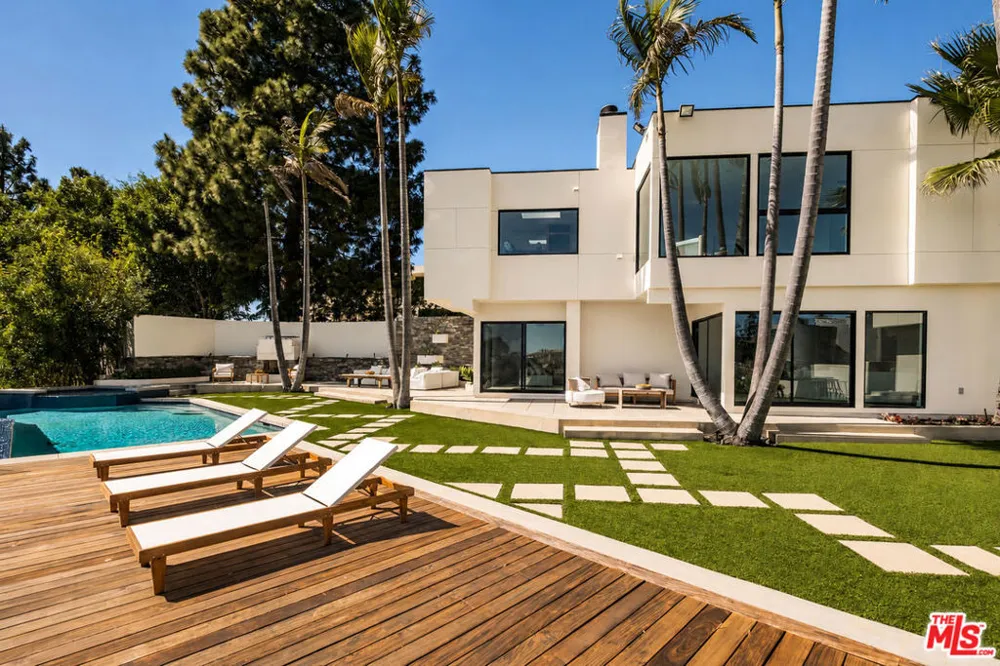 1185 Loma Linda Drive Beverly Hills, CA 90210