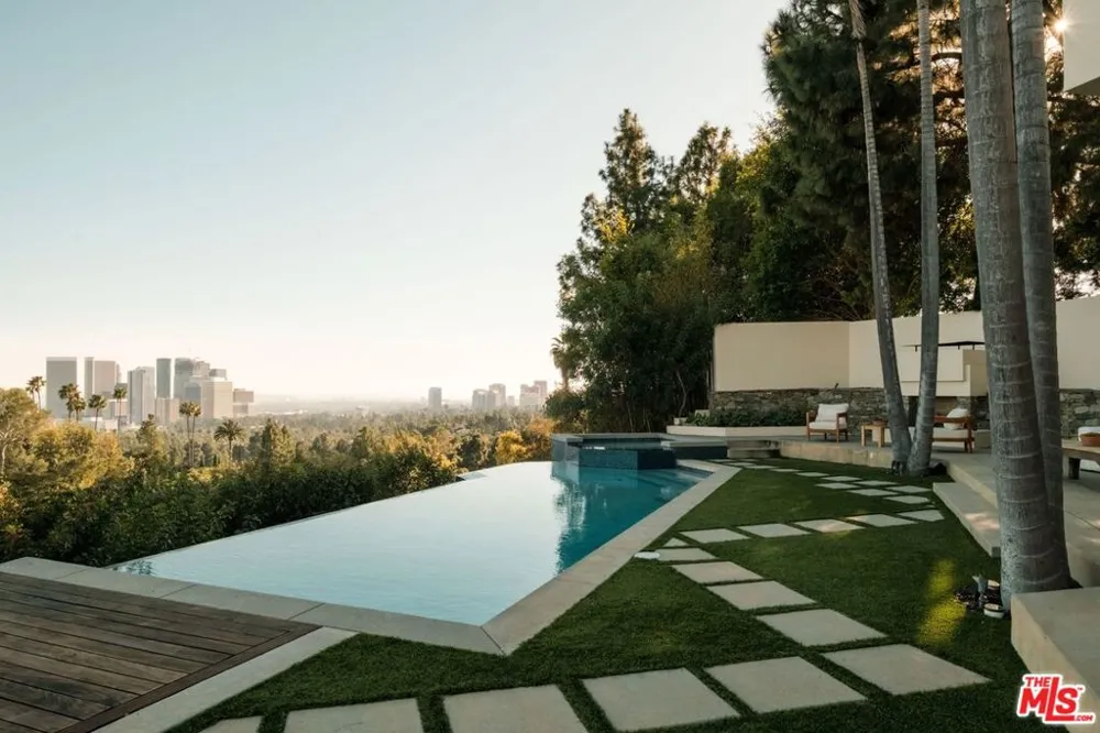 1185 Loma Linda Drive Beverly Hills, CA 90210