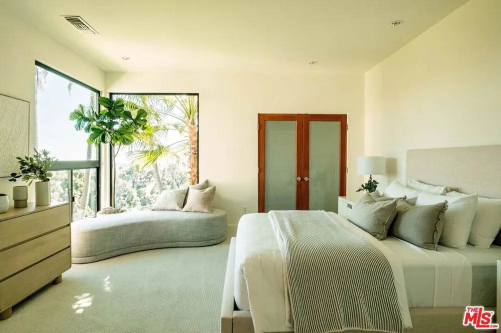 1185 Loma Linda Drive Beverly Hills, CA 90210
