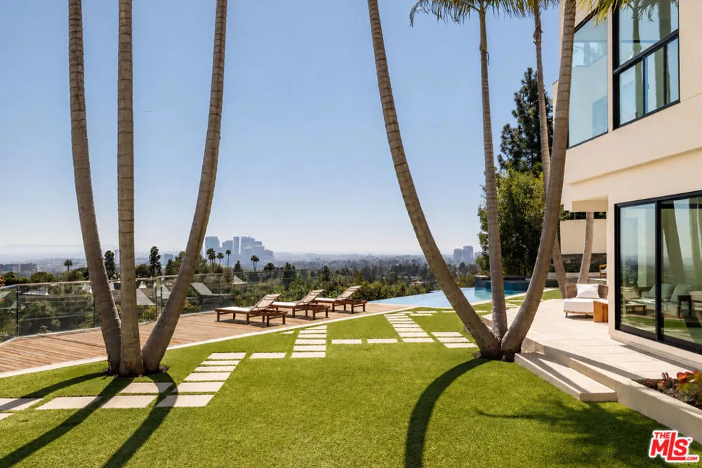 1185 Loma Linda Drive Beverly Hills, CA 90210