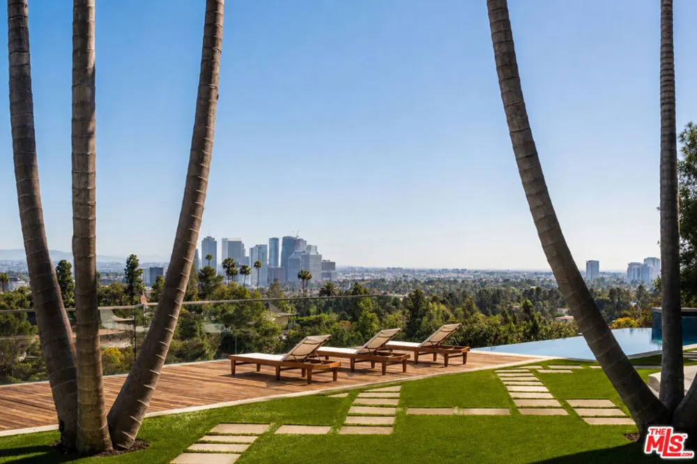 1185 Loma Linda Drive Beverly Hills, CA 90210