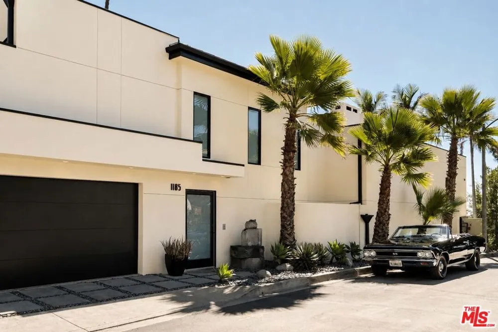 1185 Loma Linda Drive Beverly Hills, CA 90210