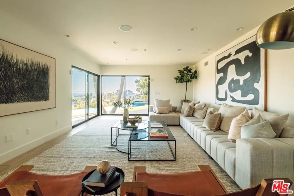 1185 Loma Linda Drive Beverly Hills, CA 90210