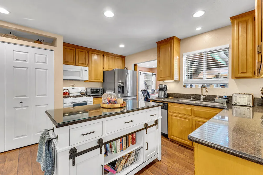 54191 S Circle Drive Idyllwild, CA 92549