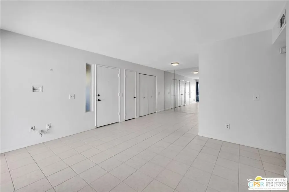 1241 S Sunflower Circle Palm Springs, CA 92262