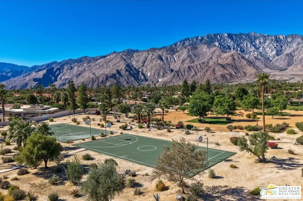 1241 S Sunflower Circle Palm Springs, CA 92262