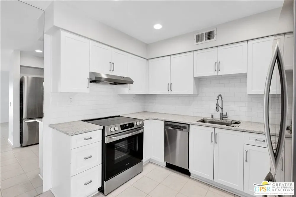 1241 S Sunflower Circle Palm Springs, CA 92262