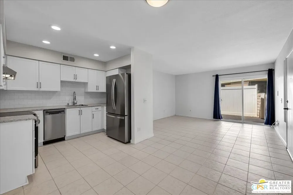 1241 S Sunflower Circle Palm Springs, CA 92262