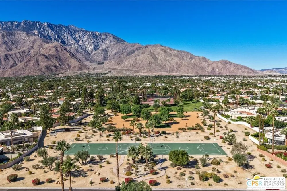 1241 S Sunflower Circle Palm Springs, CA 92262