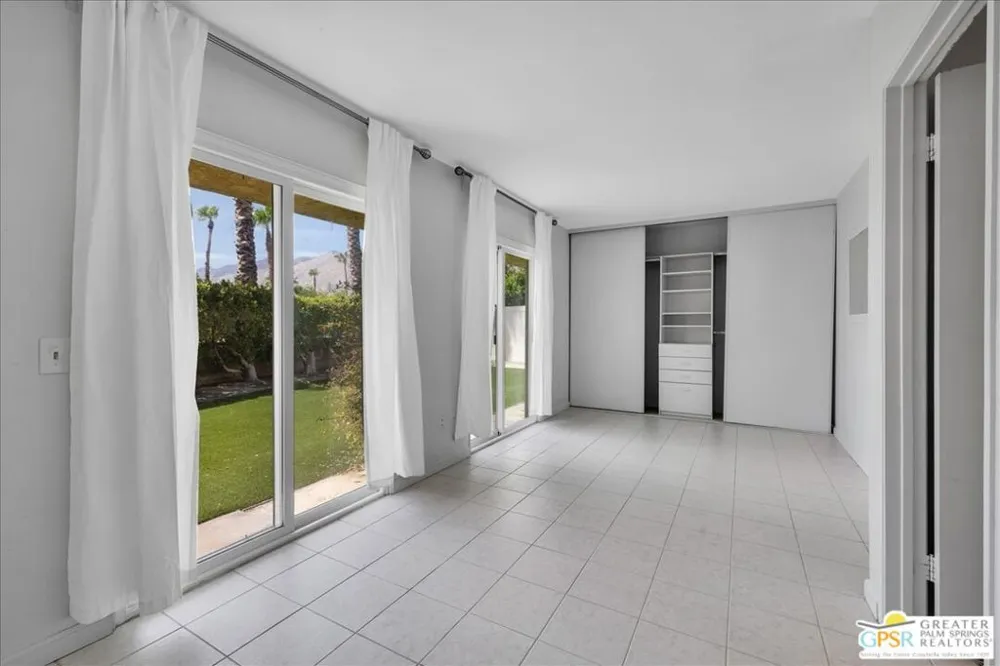 1241 S Sunflower Circle Palm Springs, CA 92262