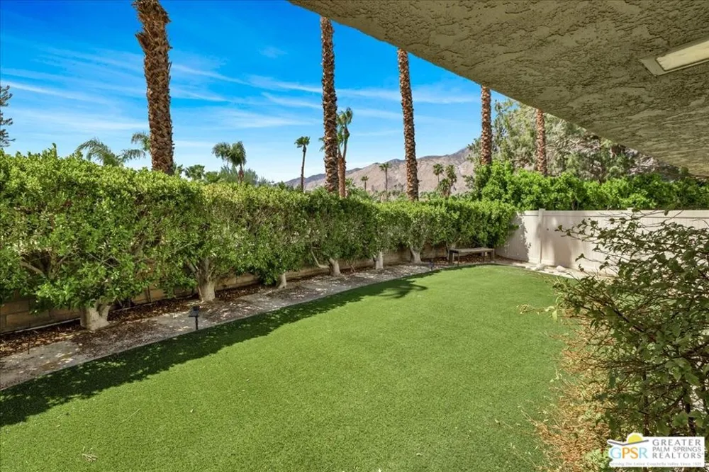 1241 S Sunflower Circle Palm Springs, CA 92262