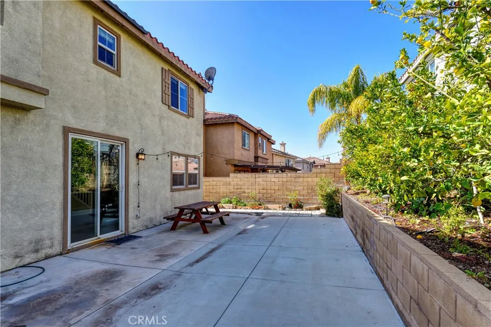 16442 El Revino Drive Fontana, CA 92336