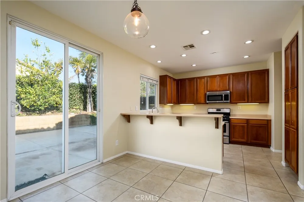 16442 El Revino Drive Fontana, CA 92336