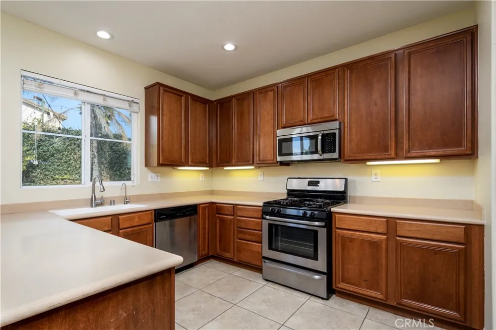 16442 El Revino Drive Fontana, CA 92336
