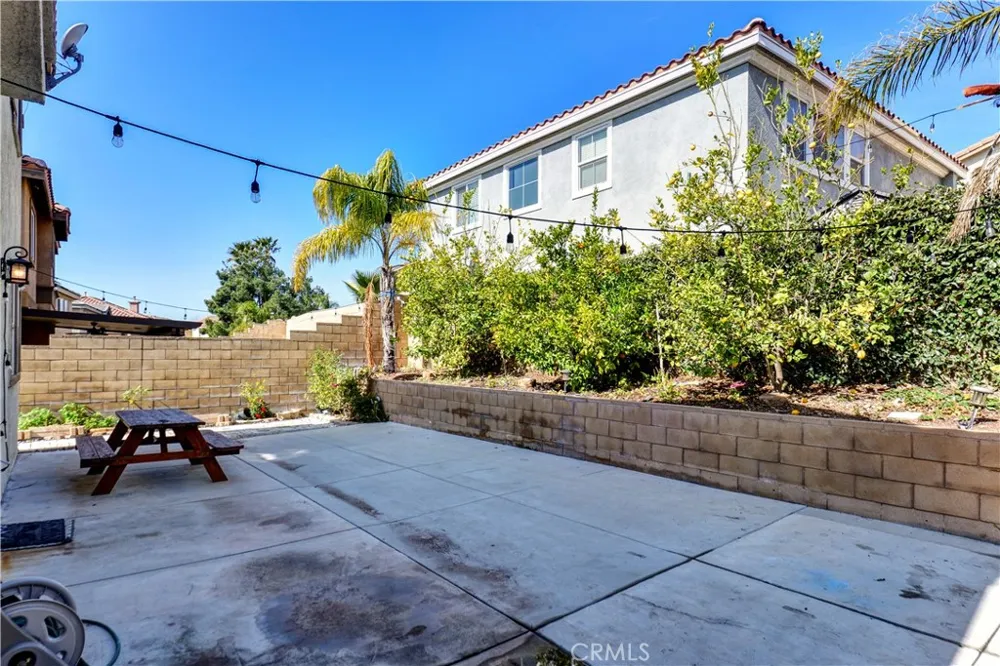 16442 El Revino Drive Fontana, CA 92336