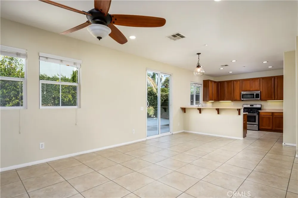 16442 El Revino Drive Fontana, CA 92336