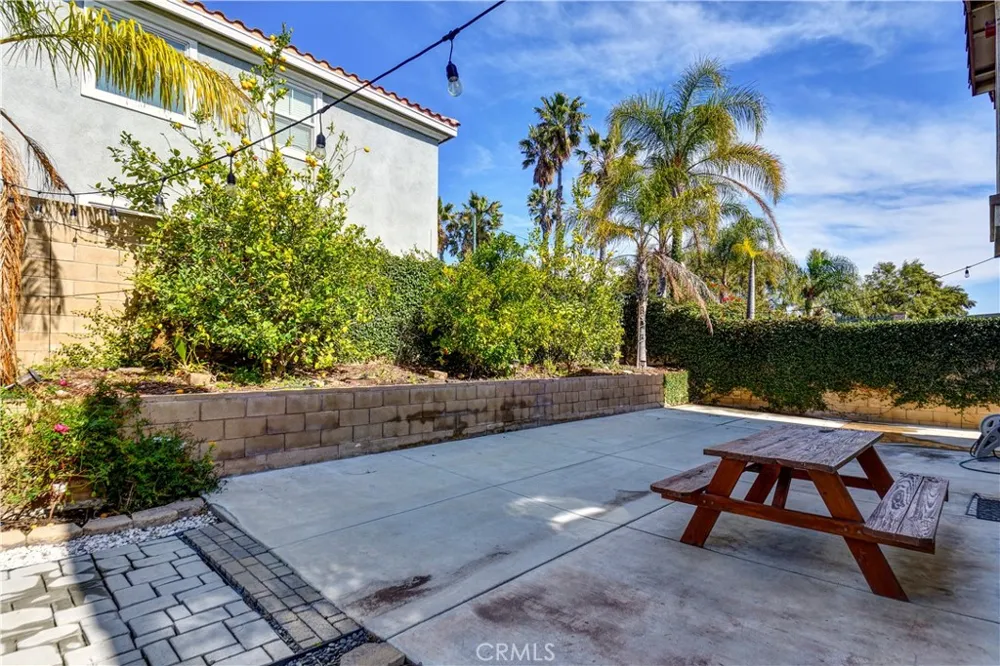16442 El Revino Drive Fontana, CA 92336