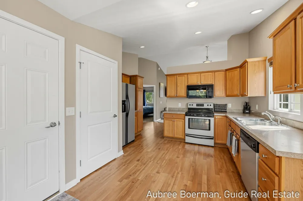 6440 Stoney Creek Court Georgetown Charter Township, MI 49426