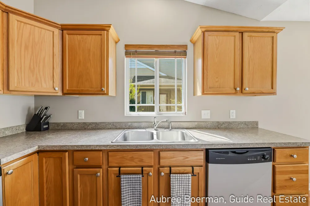 6440 Stoney Creek Court Georgetown Charter Township, MI 49426