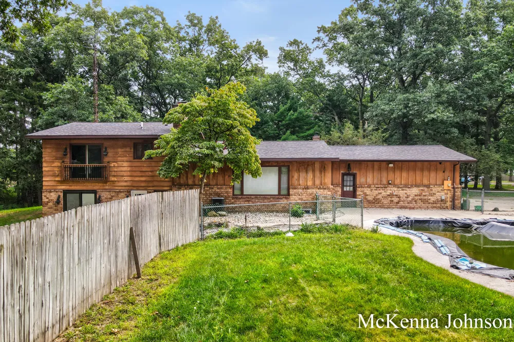 299 Brooks Road Muskegon Charter Township, MI 49442