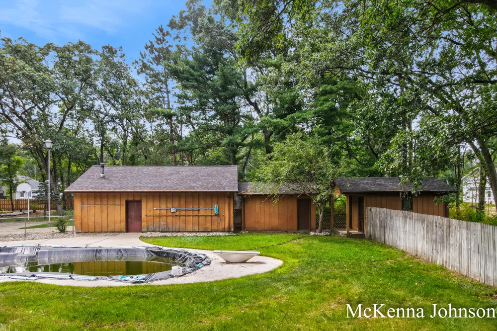 299 Brooks Road Muskegon Charter Township, MI 49442