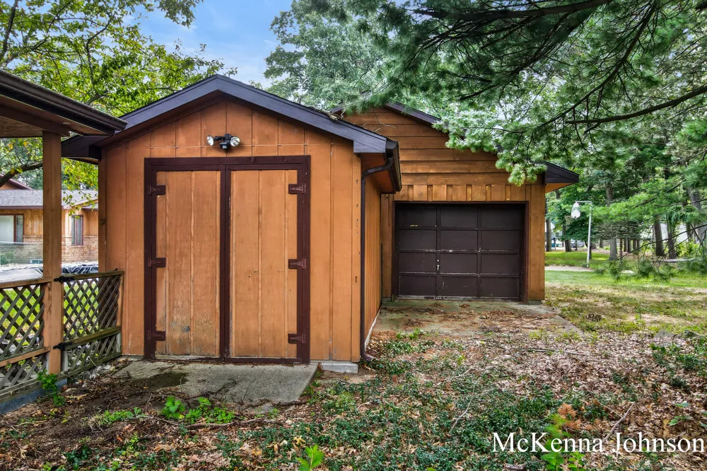299 Brooks Road Muskegon Charter Township, MI 49442
