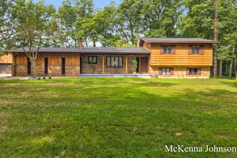299 Brooks Road Muskegon Charter Township, MI 49442