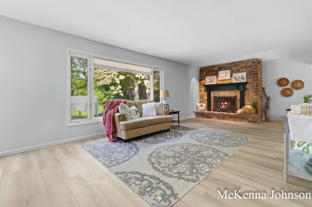 299 Brooks Road Muskegon Charter Township, MI 49442