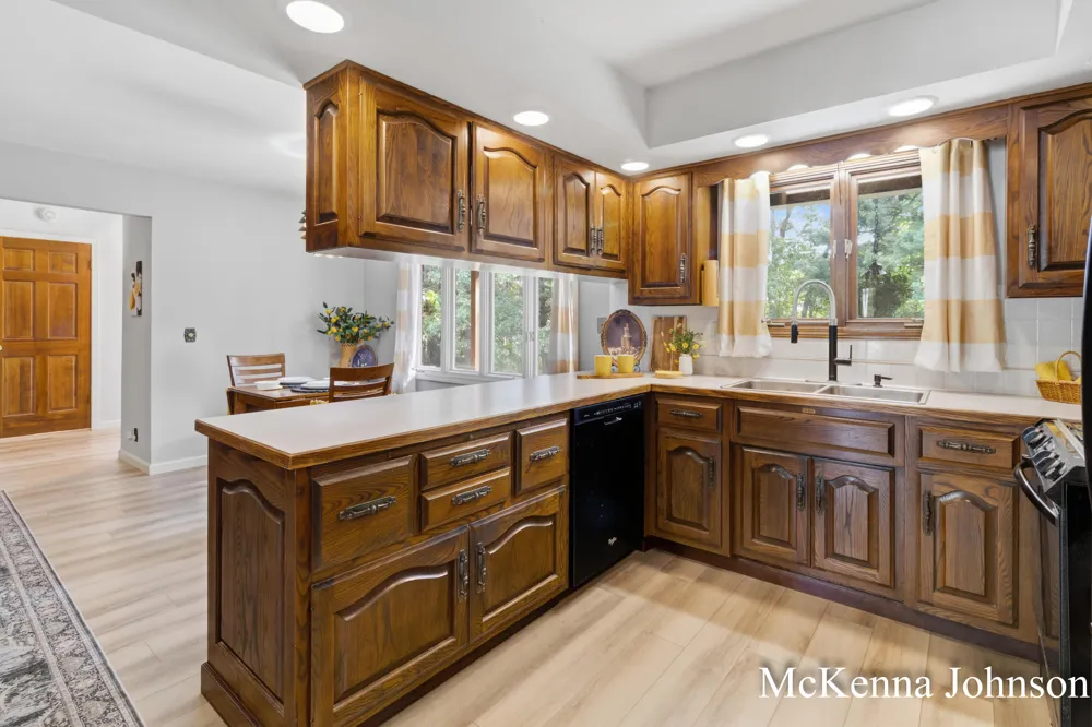 299 Brooks Road Muskegon Charter Township, MI 49442