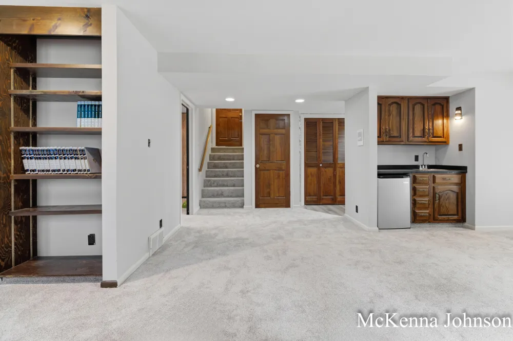 299 Brooks Road Muskegon Charter Township, MI 49442