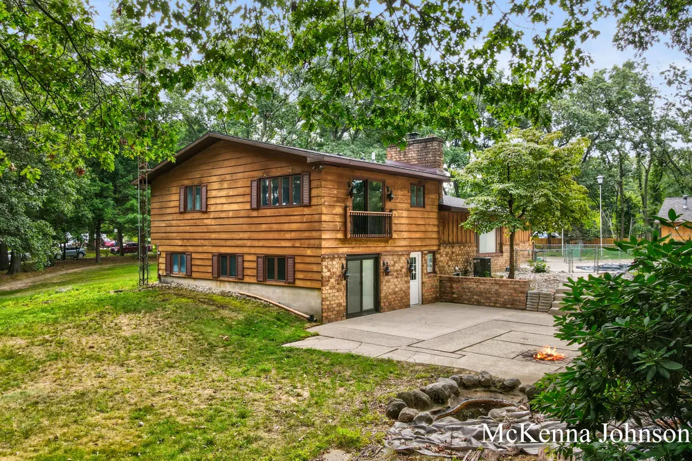 299 Brooks Road Muskegon Charter Township, MI 49442