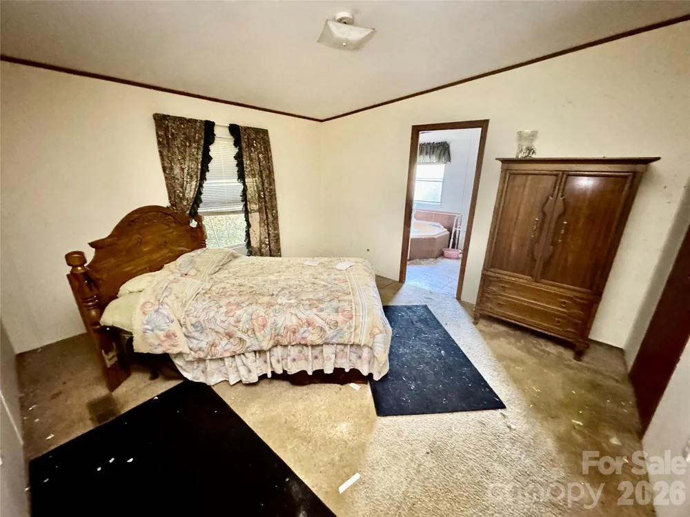 1104 Stage Coach Trail Yadkinville, NC 27055