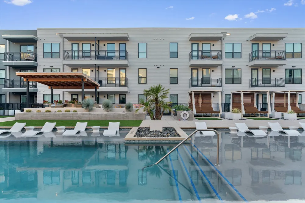 1701 Simond Avenue #639 Austin, TX 78723