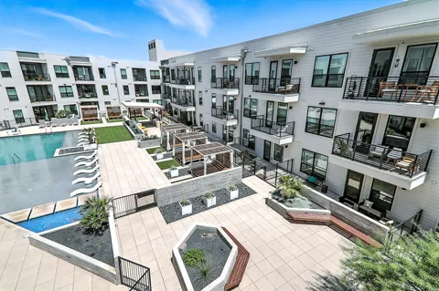 1701 Simond Avenue #639