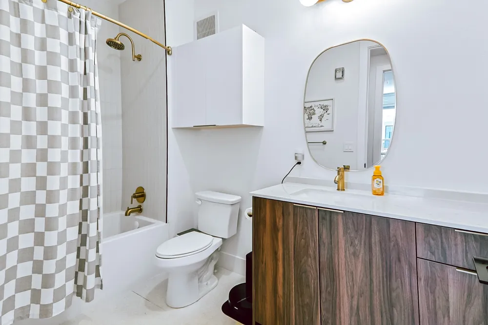 1701 Simond Avenue #639 Austin, TX 78723