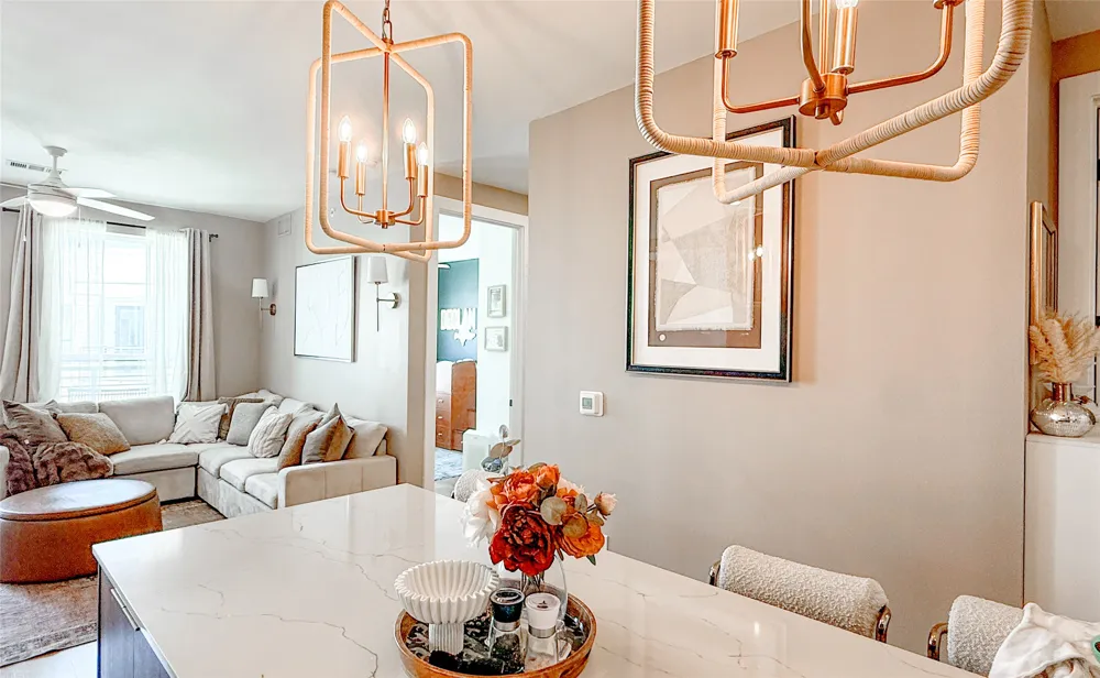 1701 Simond Avenue #639 Austin, TX 78723