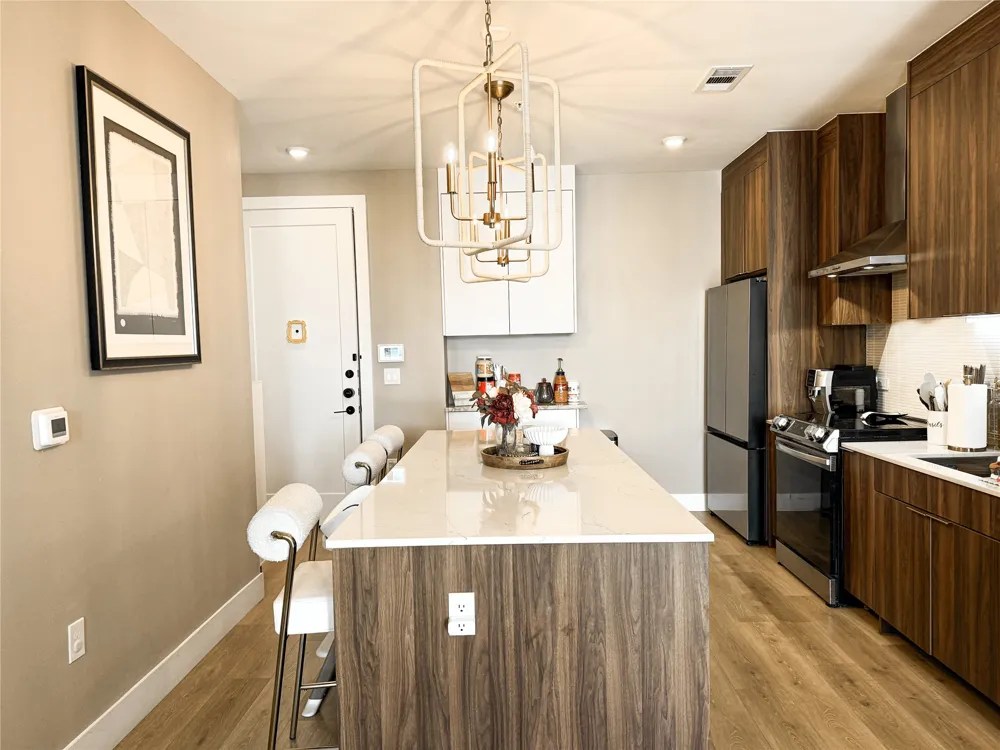 1701 Simond Avenue #639 Austin, TX 78723