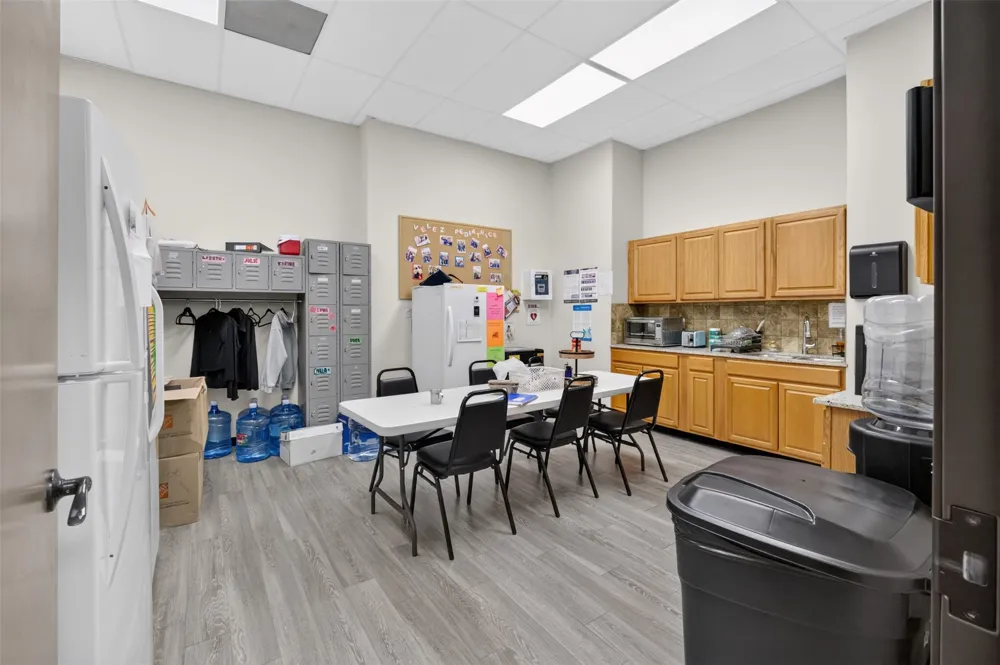 817 W Jefferson Boulevard Dallas, TX 75208