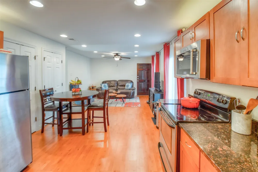 2722 Knight Street #124A Dallas, TX 75219